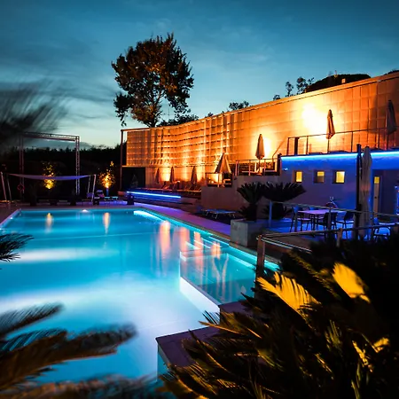 La Hotel