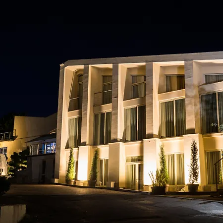 Hotel La 4*