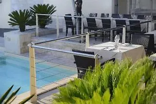 La 4*